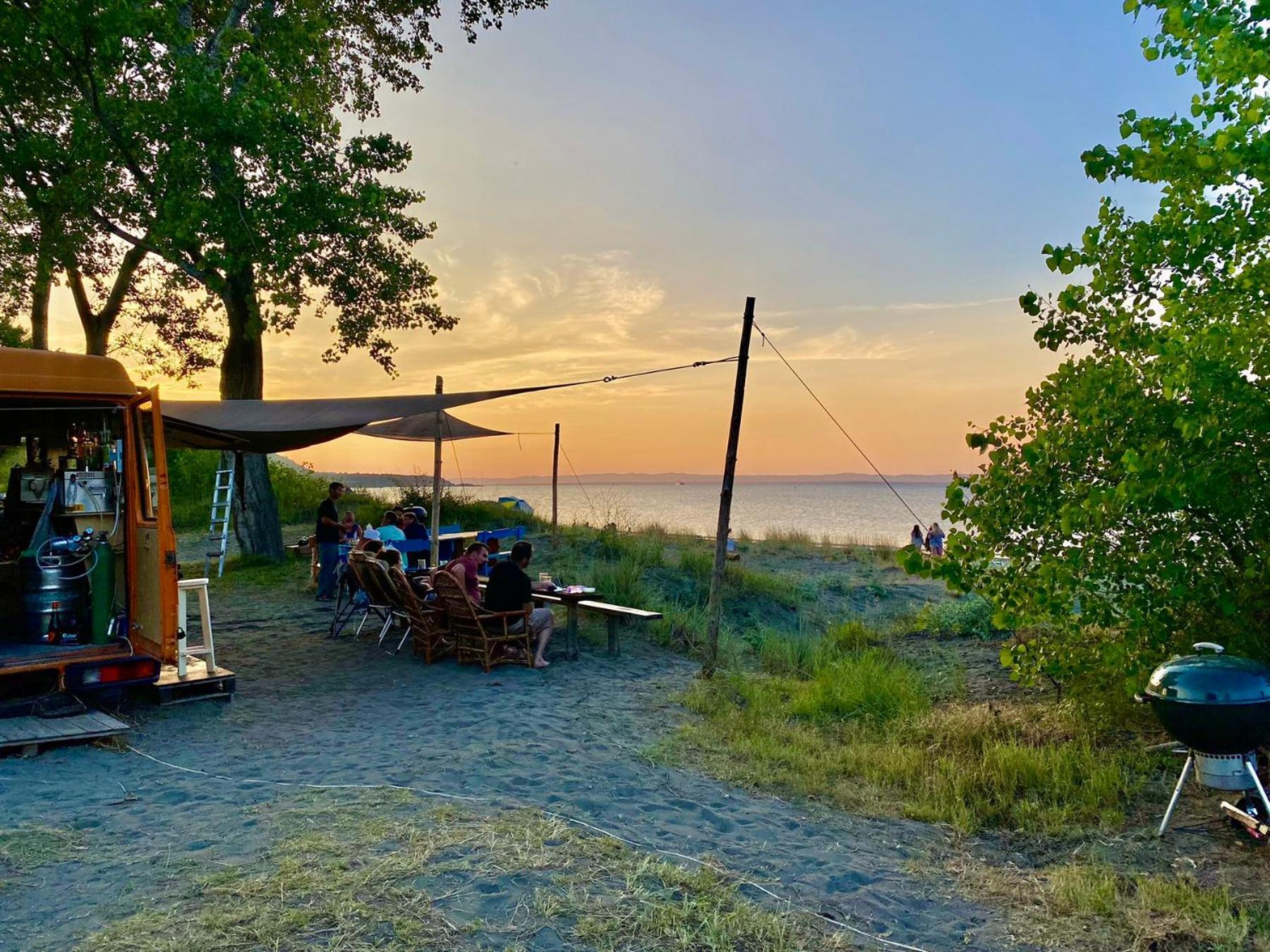 Beachfront Caravans Hotel Csernomorec Kültér fotó