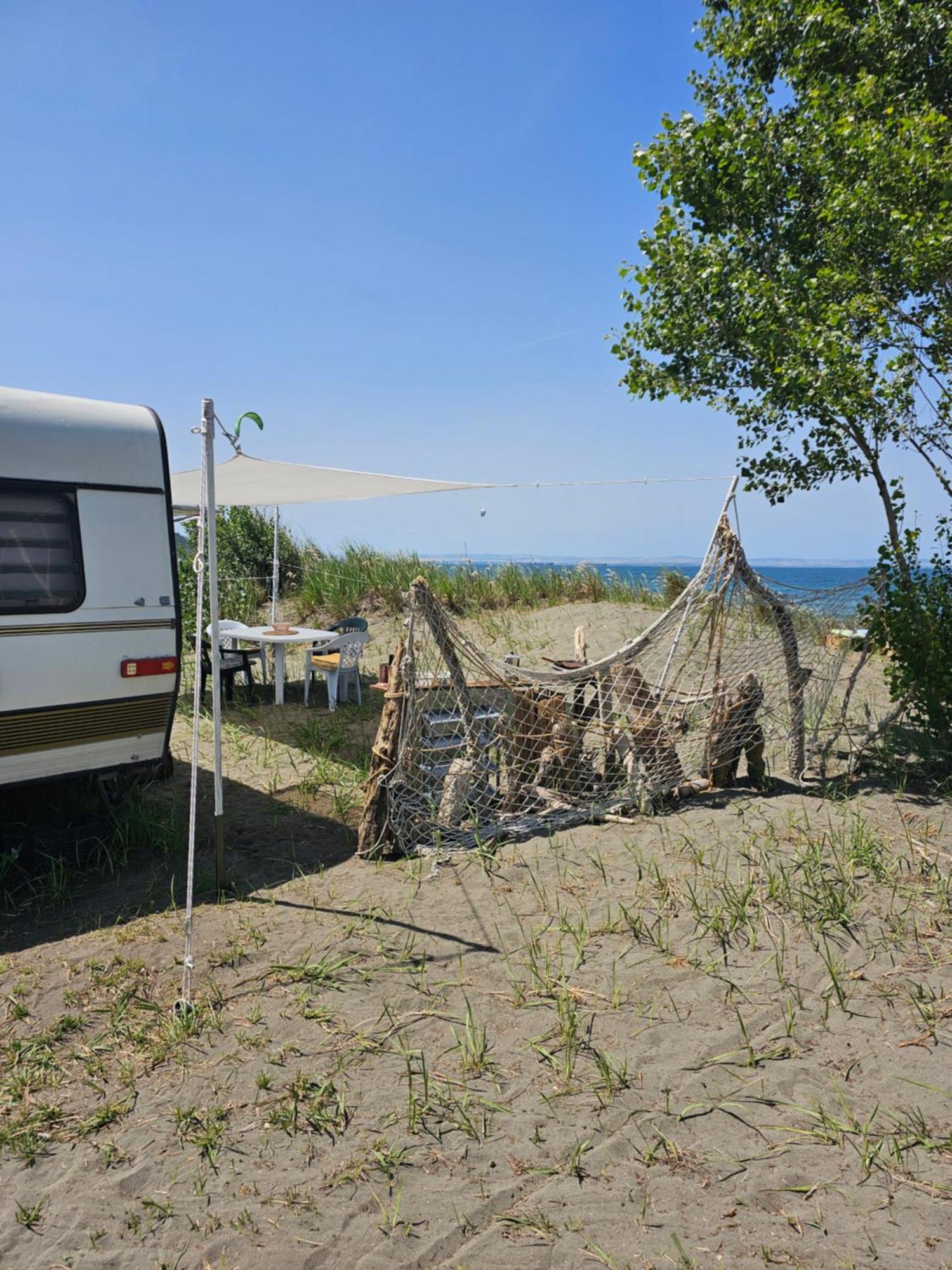 Beachfront Caravans Hotel Csernomorec Kültér fotó