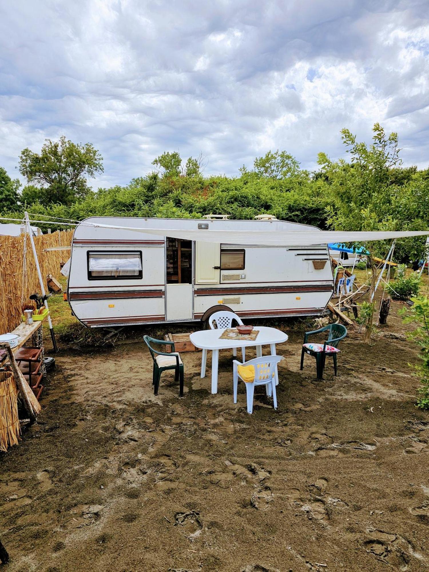 Beachfront Caravans Hotel Csernomorec Kültér fotó