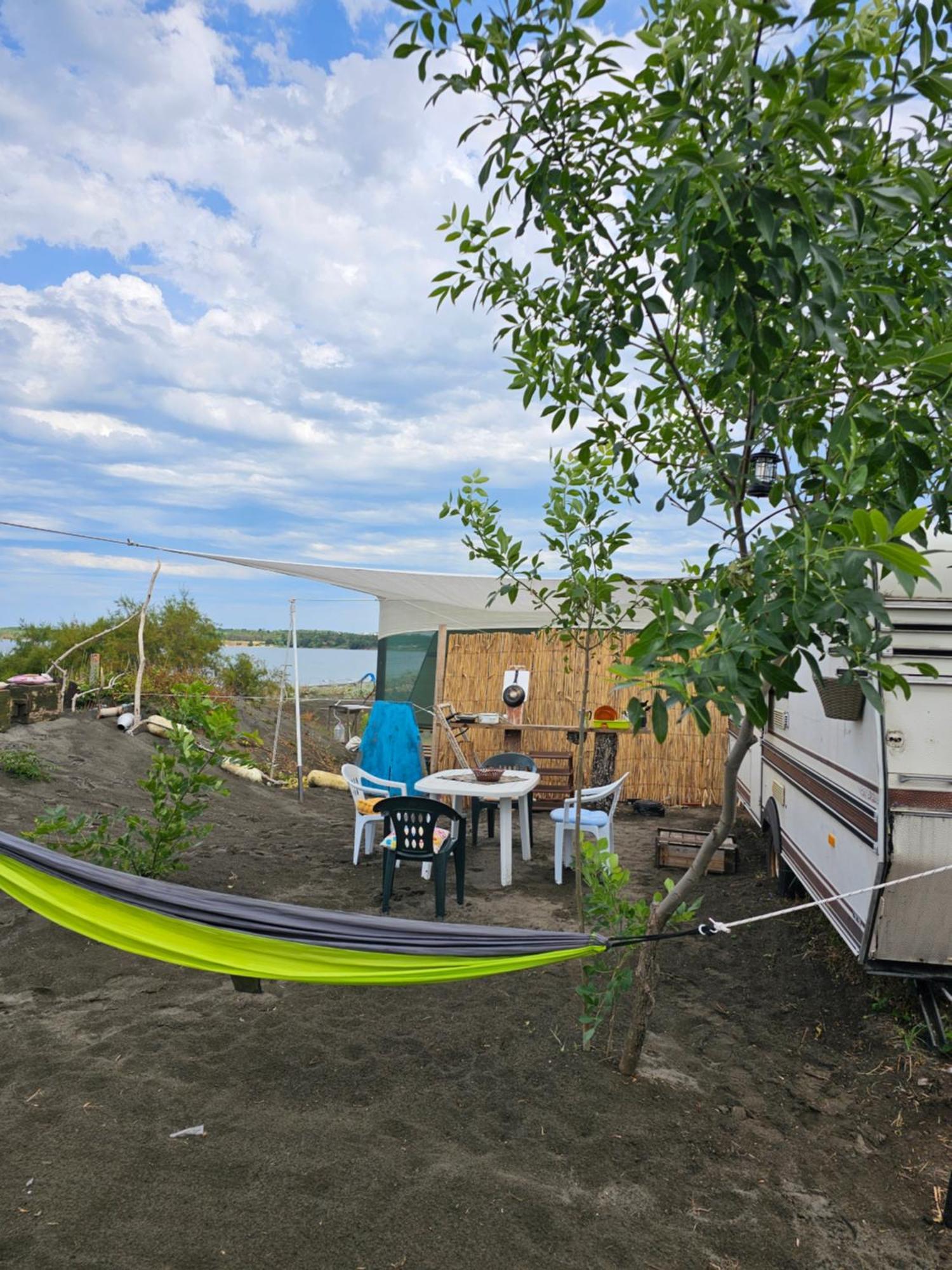 Beachfront Caravans Hotel Csernomorec Kültér fotó