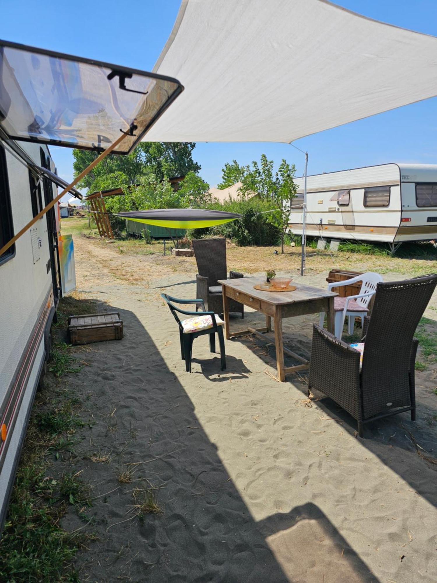 Beachfront Caravans Hotel Csernomorec Kültér fotó