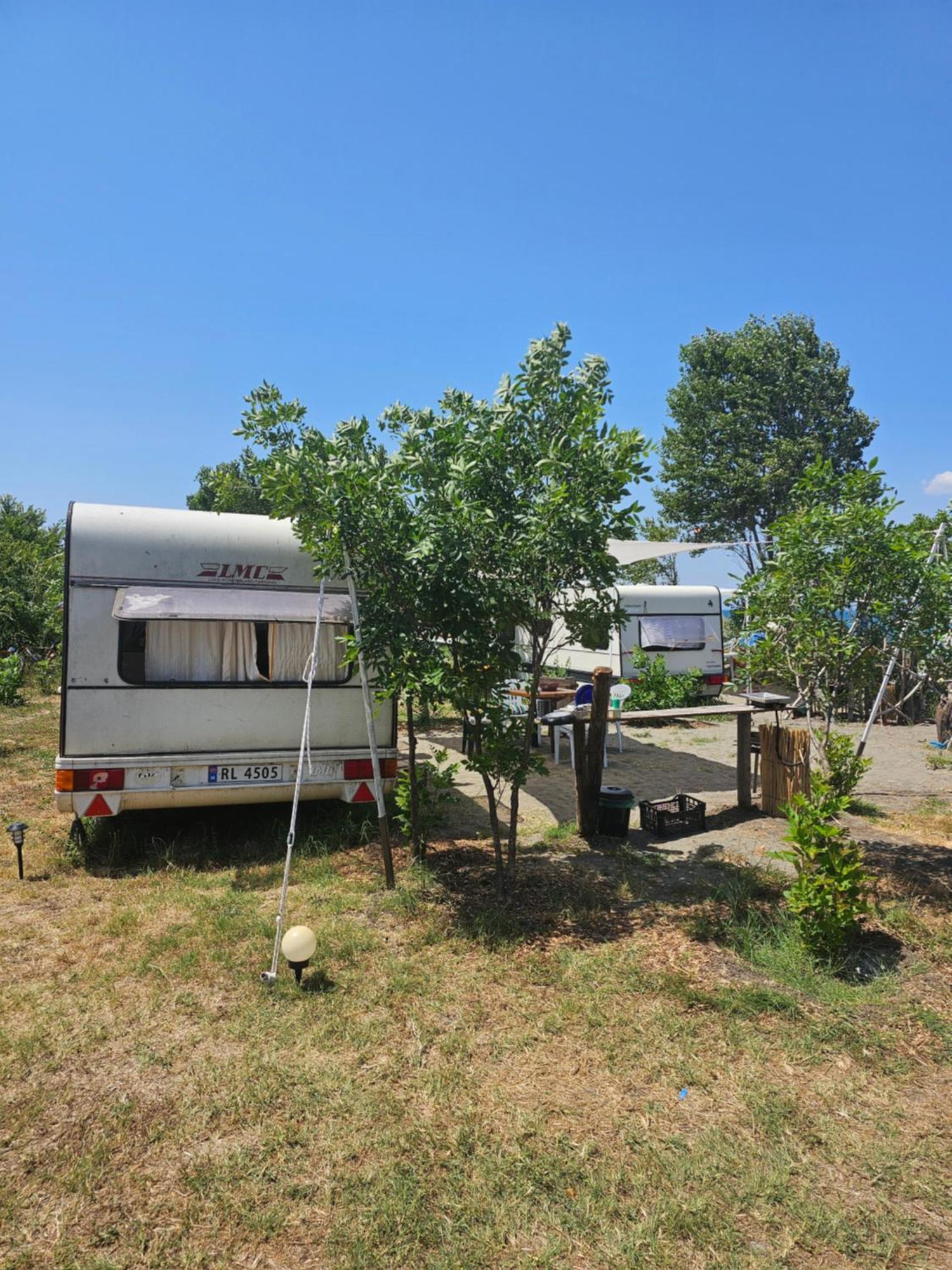 Beachfront Caravans Hotel Csernomorec Kültér fotó