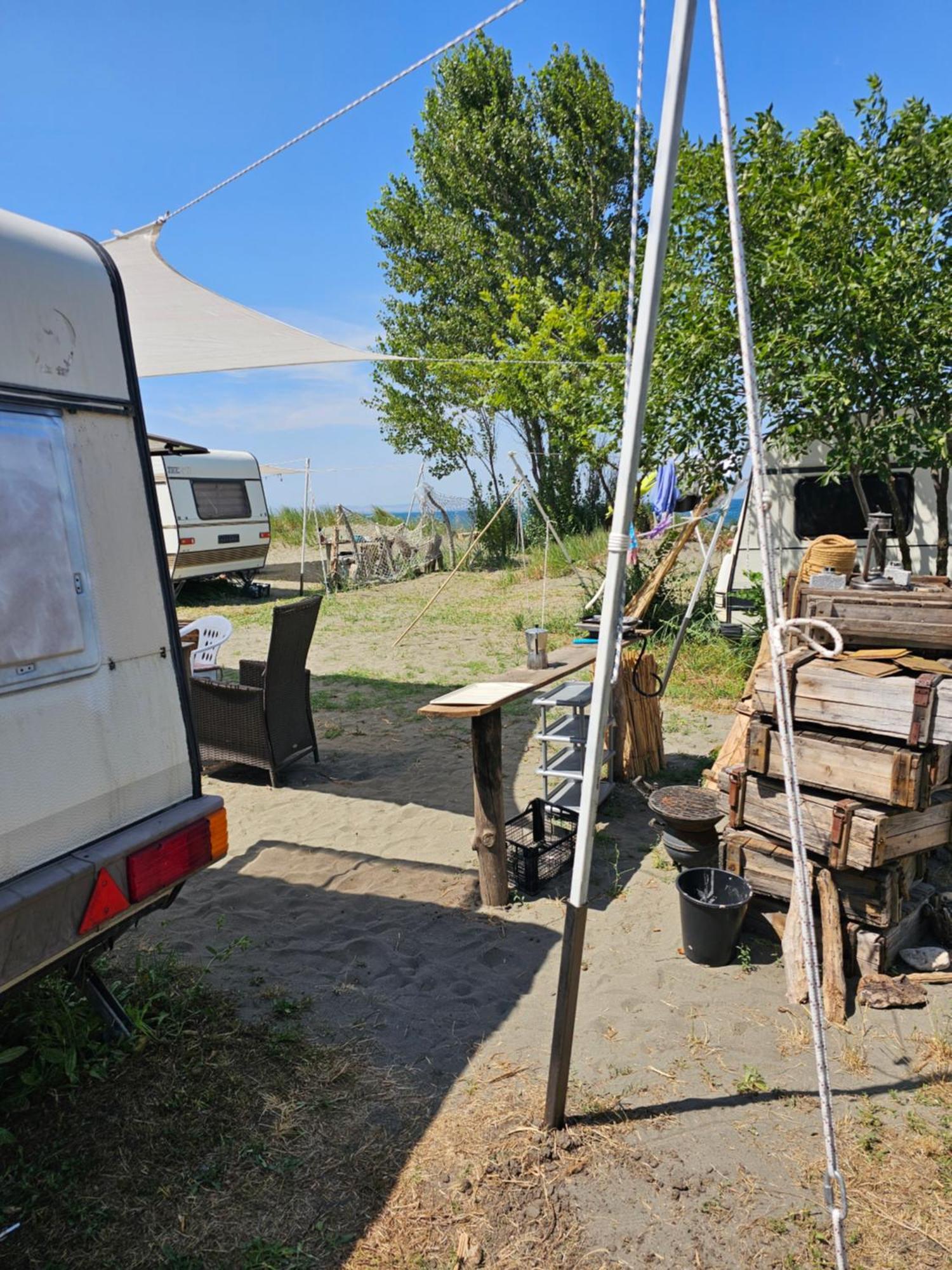 Beachfront Caravans Hotel Csernomorec Kültér fotó